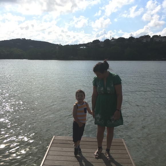 Meet your Posher, Jennifer - Picture 2 of 5